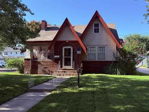 300 E 16th Ave, Hutchinson, KS 67501