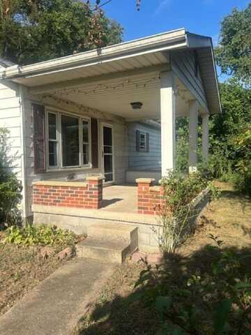 719 County Rd 15, South Point, OH 45680