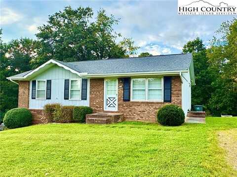 160 Reddies Street, North Wilkesboro, NC 28659