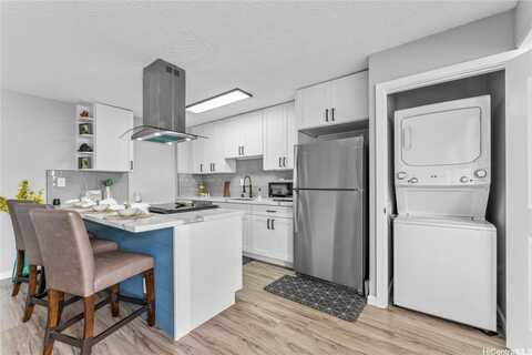 818 S King Street, Honolulu, HI 96813