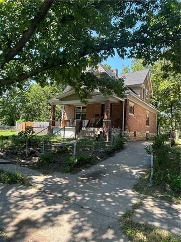 2512 Mersington Avenue, Kansas City, MO 64127