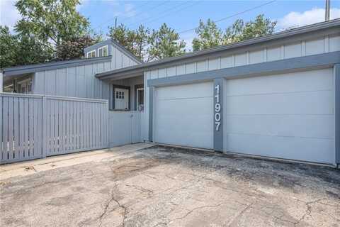 11907 W 82nd Terrace, Lenexa, KS 66215