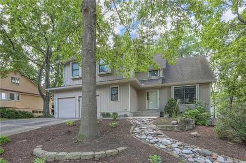 1116 NW Forest Drive, Blue Springs, MO 64015