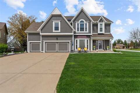 600 SW Trailpark Circle, Lees Summit, MO 64081