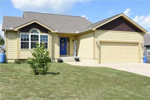 215 Meadowbrook Lane, Wellsville, KS 66092