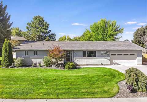 665 Cherokee Ln, Twin Falls, ID 83301
