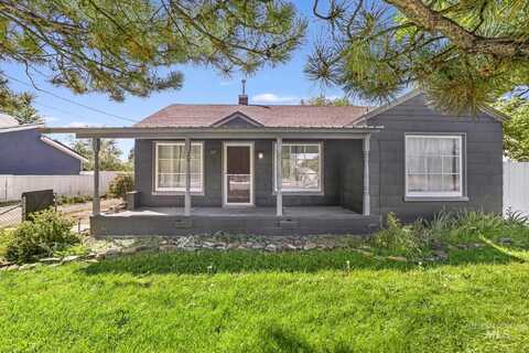 607 Falls Ave W, Twin Falls, ID 83301