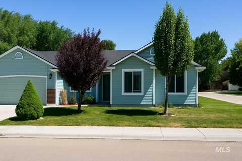 850 Garrett St, Mountain Home, ID 83647