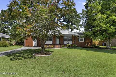 106 Estate Drive, Jacksonville, NC 28540