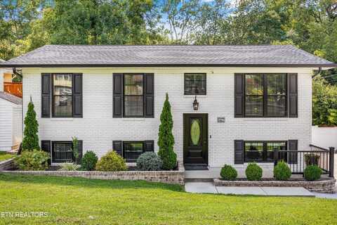6417 NW Trousdale Rd, Knoxville, TN 37921