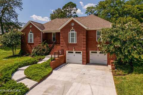 1100 Thomas Woods Way, Lenoir City, TN 37772