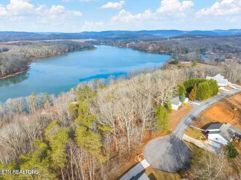 130 Lakeview Drive, Harriman, TN 37748