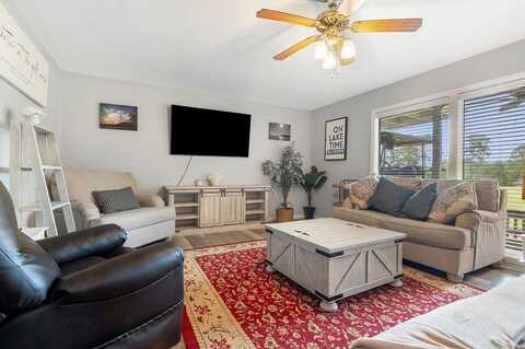 2526 Sam Rayburn Parkway, Brookeland, TX 75931
