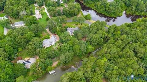 229 Skipjack Ln, Hallieford, VA 23035