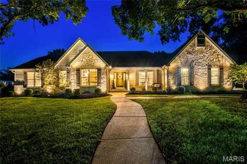 8 Wilson Ridge Court, Chesterfield, MO 63005