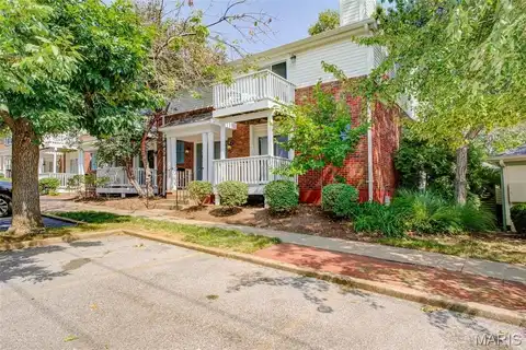 1696 E Swan Circle, Saint Louis, MO 63144