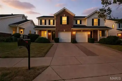 1204 Big Bend Crossing Drive, Manchester, MO 63088