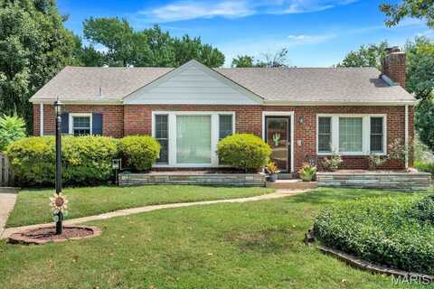6 Girard Drive, Webster Groves, MO 63119