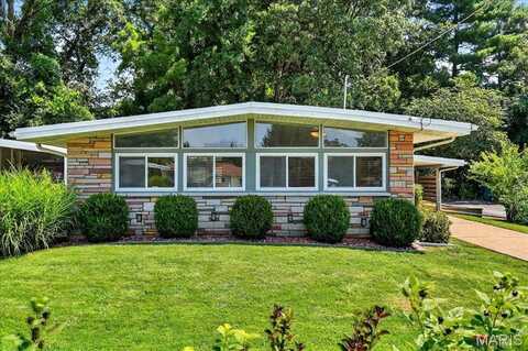2134 East Drive, Saint Louis, MO 63131