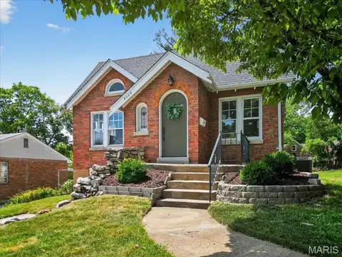 8025 McGee Street, Affton, MO 63123
