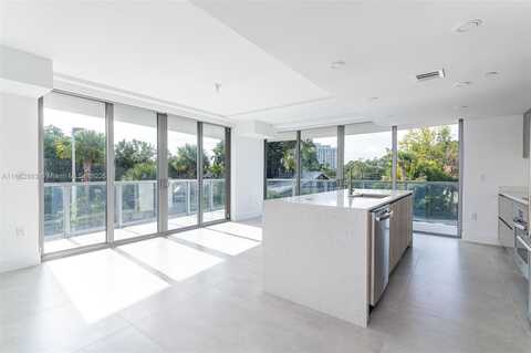 13800 Highland Dr, North Miami Beach, FL 33181