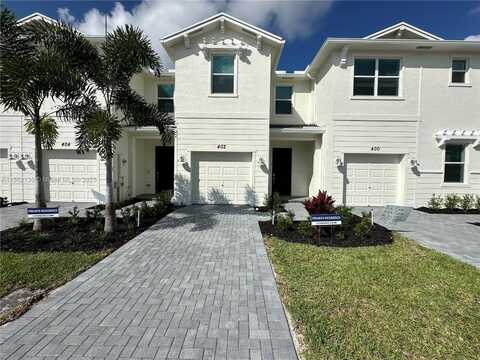 402 SE Crossoak Ln, Port Saint Lucie, FL 34984