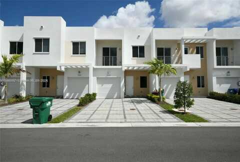 10259 NW 72nd Ter, Doral, FL 33178