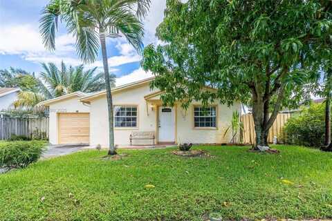 7217 SW 3rd Ct, North Lauderdale, FL 33068