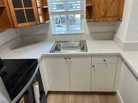 783 NW 96th St, Miami, FL 33150