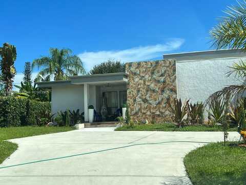 3210 E Medinah Cir E, Lake Worth, FL 33467