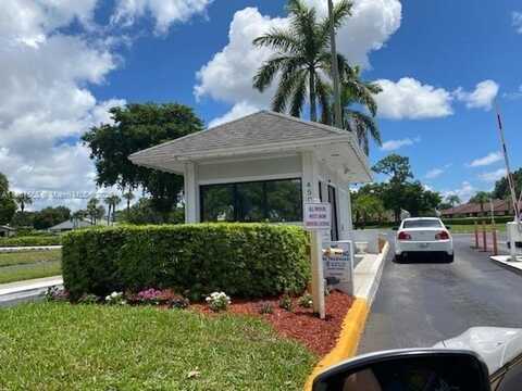 1102 Green Pine Blvd, West Palm Beach, FL 33409