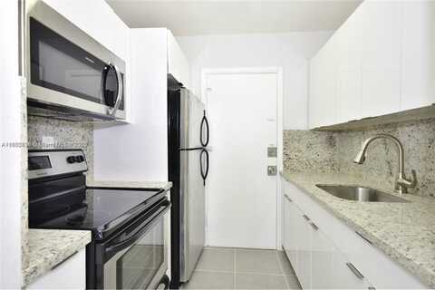 13201 Memorial Hwy, North Miami, FL 33161