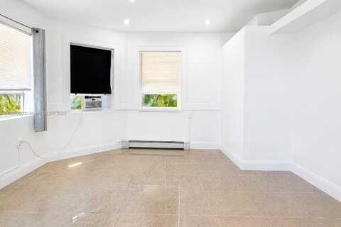5807 SW 25th St, West Park, FL 33023