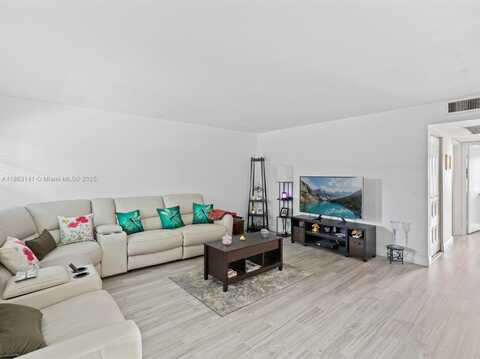 13250 SW 7th Ct, Pembroke Pines, FL 33027