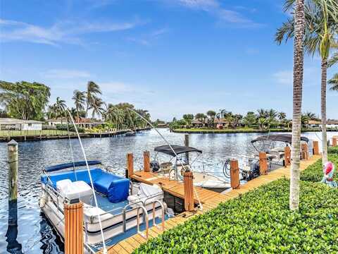 120 Cypress Club Dr, Pompano Beach, FL 33060