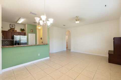 2935 SE 1st Dr, Homestead, FL 33033