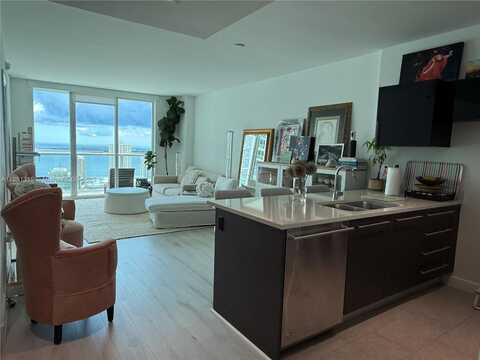 500 Brickell Ave, Miami, FL 33131
