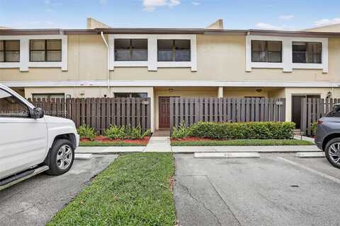 340 SW 97th Ave, Pembroke Pines, FL 33025