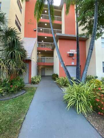 8100 Geneva Ct, Doral, FL 33166