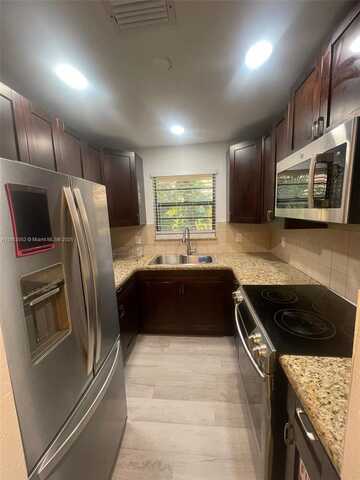1736 N 16th Ct, Hollywood, FL 33020