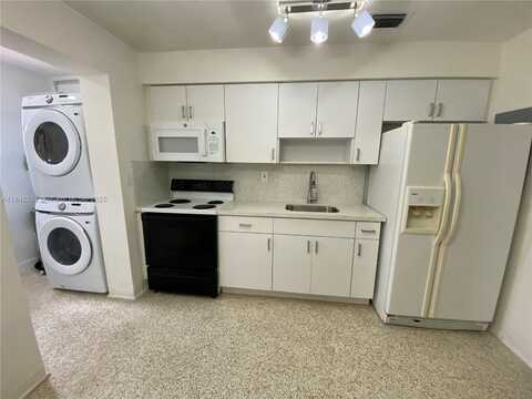 2608 W 8th Ave, Hialeah, FL 33010