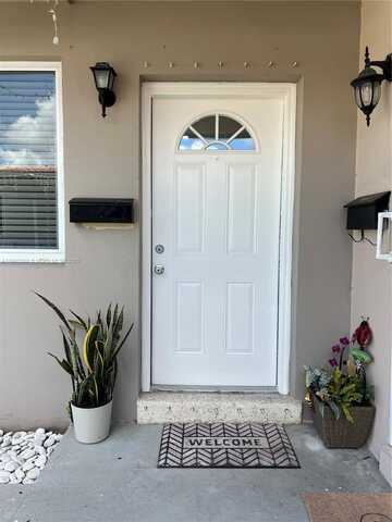 2172 NW 17th St, Miami, FL 33125