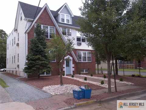 17 Elm Court, Metuchen, NJ 08840