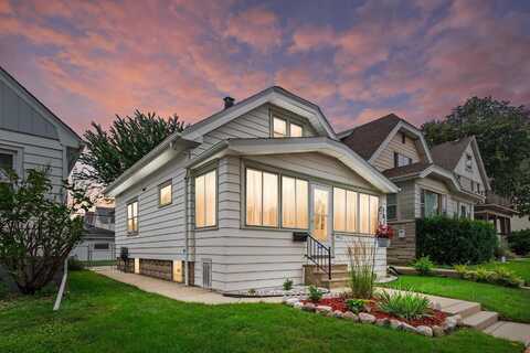 6419 W Mitchell St, West Allis, WI 53214
