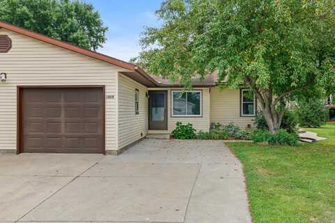 1028 Terrace Dr, Onalaska, WI 54650