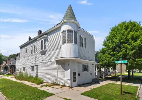 1332 S 9th St, Sheboygan, WI 53081