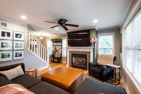 1900 S 94th St, West Allis, WI 53227