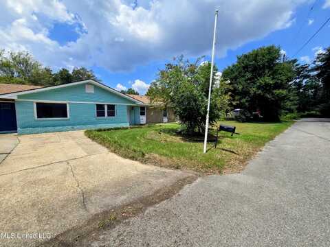 203 Eleanor Avenue, Pass Christian, MS 39571
