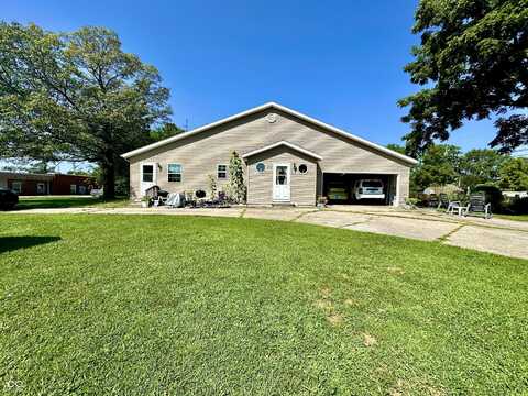 421 E North Street, Hartford City, IN 47348