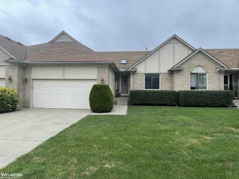 30111 Indianwood, New Baltimore, MI 48047